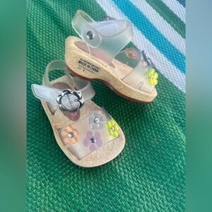 ✨🎉HP 🎉✨ Circo Artistic Floral Sandals Size 1